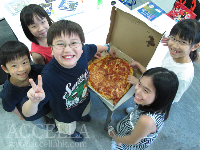 NYPD pizza box.